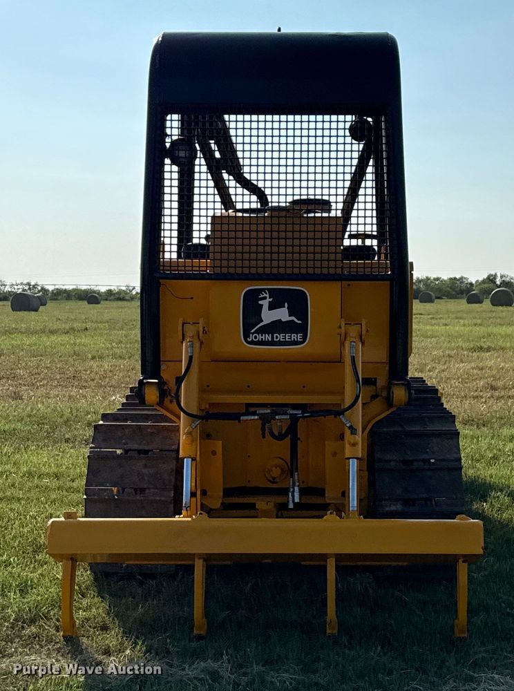 image for item DX5781 1985 John Deere 450D dozer