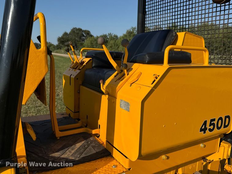 image for item DX5781 1985 John Deere 450D dozer