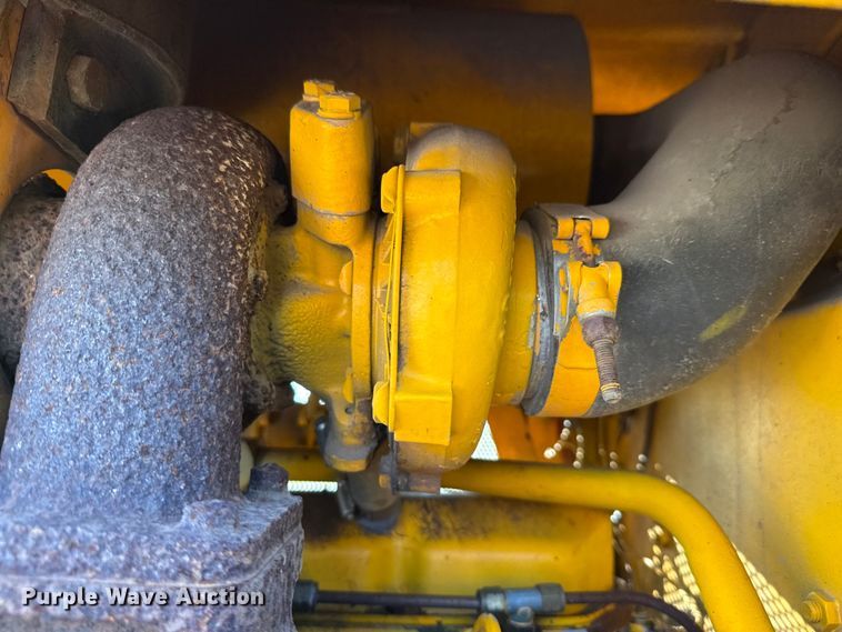 image for item DX5781 1985 John Deere 450D dozer