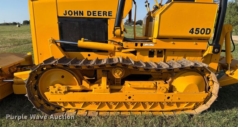 image for item DX5781 1985 John Deere 450D dozer
