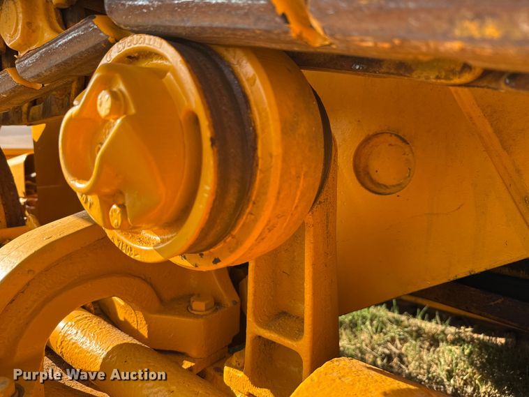 image for item DX5781 1985 John Deere 450D dozer