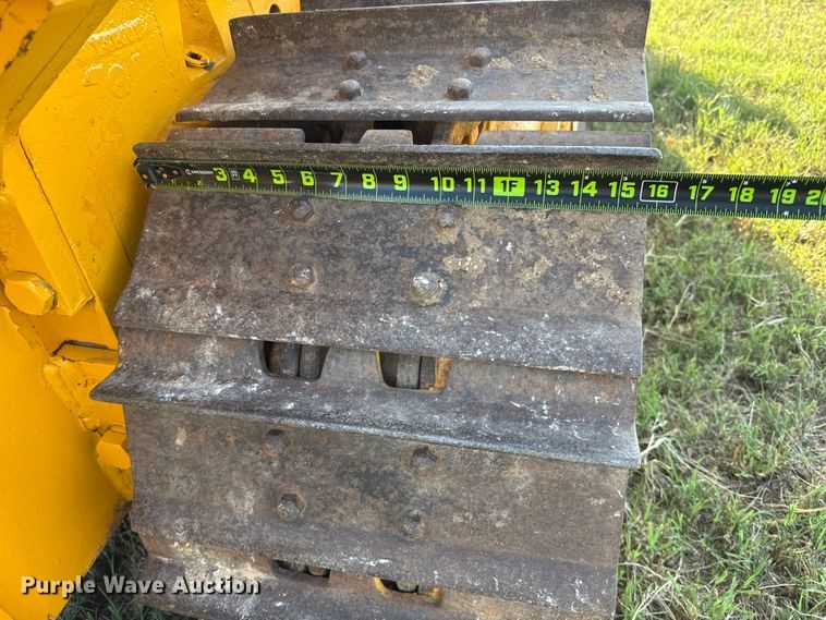 image for item DX5781 1985 John Deere 450D dozer