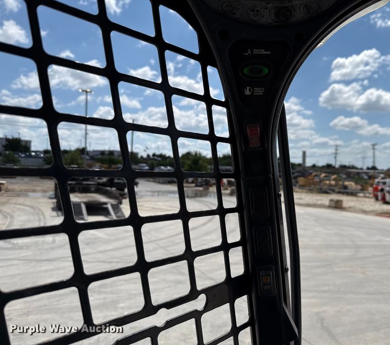 image for item DX5784 2019 Bobcat T650 tracked skid steer loader