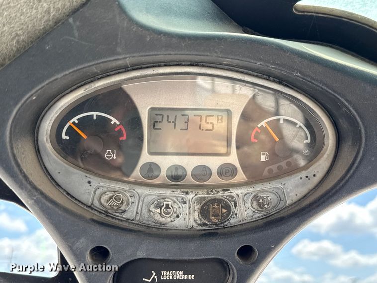 image for item DX5784 2019 Bobcat T650 tracked skid steer loader