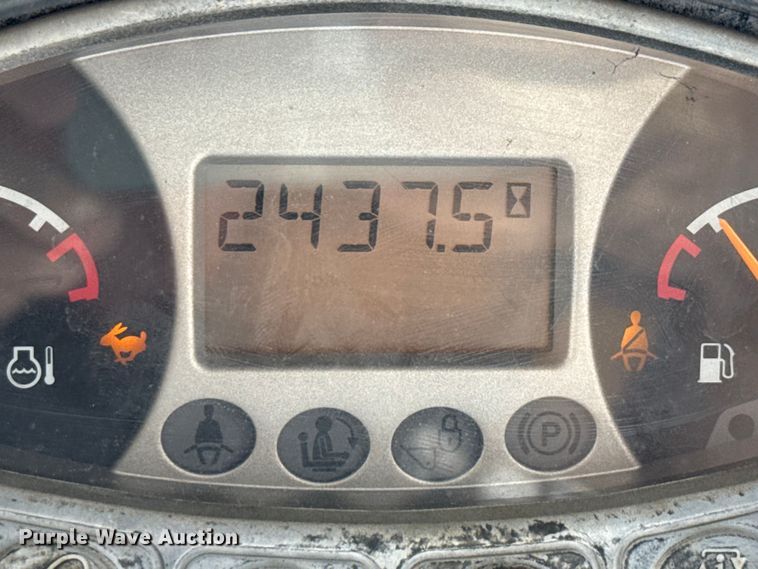 image for item DX5784 2019 Bobcat T650 tracked skid steer loader