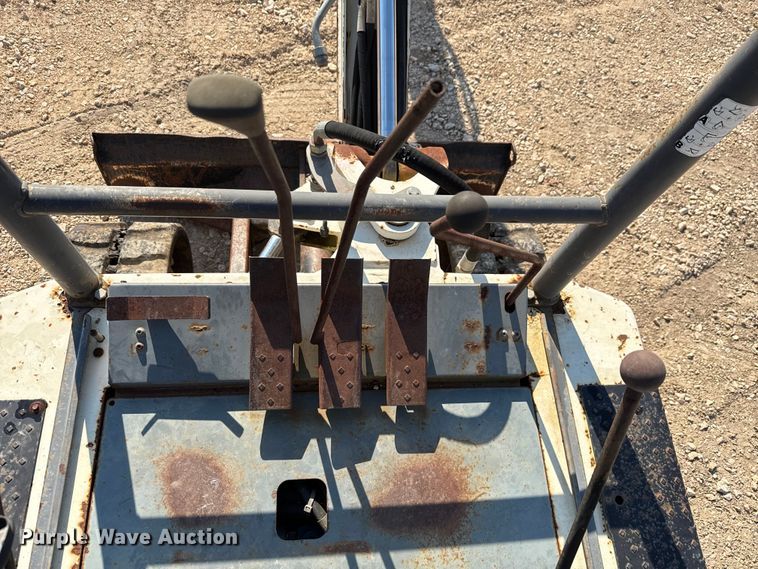 image for item DX5796 2007 Terex HR 16 mini excavator