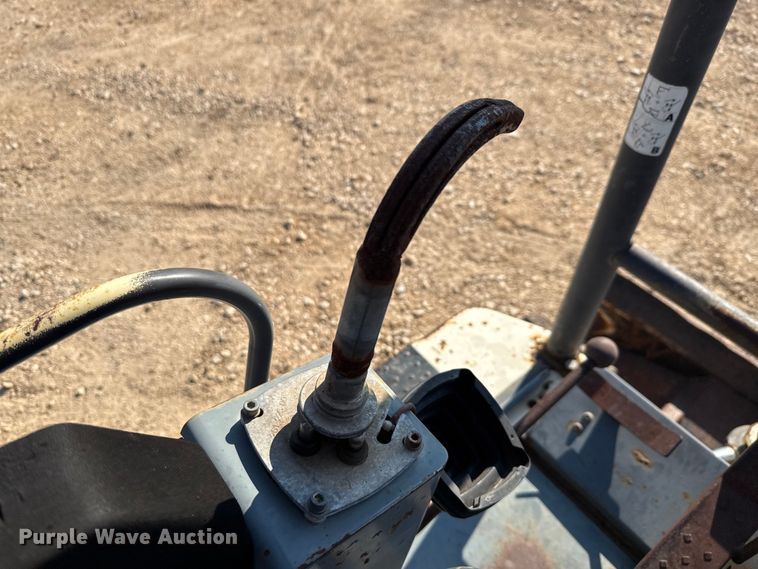 image for item DX5796 2007 Terex HR 16 mini excavator