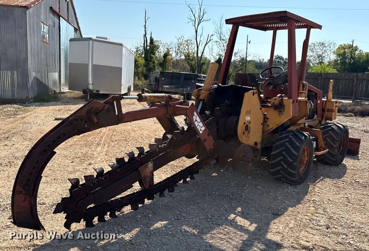 image for item DX5799 1992 Case 660 trencher