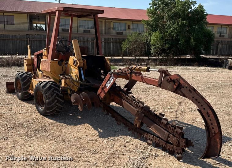 image for item DX5799 1992 Case 660 trencher