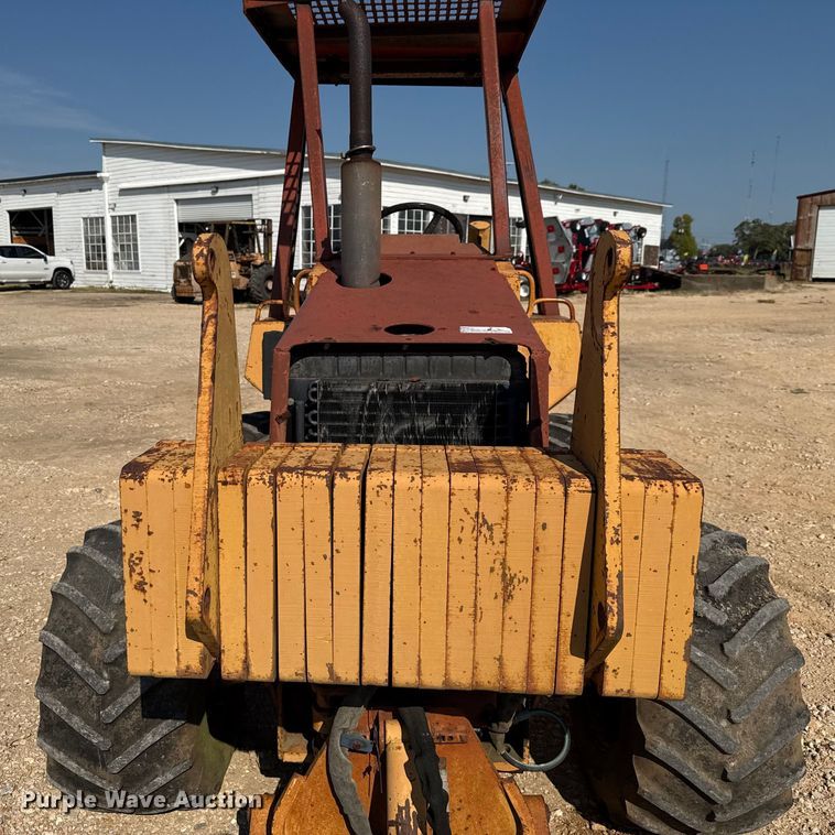 image for item DX5799 1992 Case 660 trencher