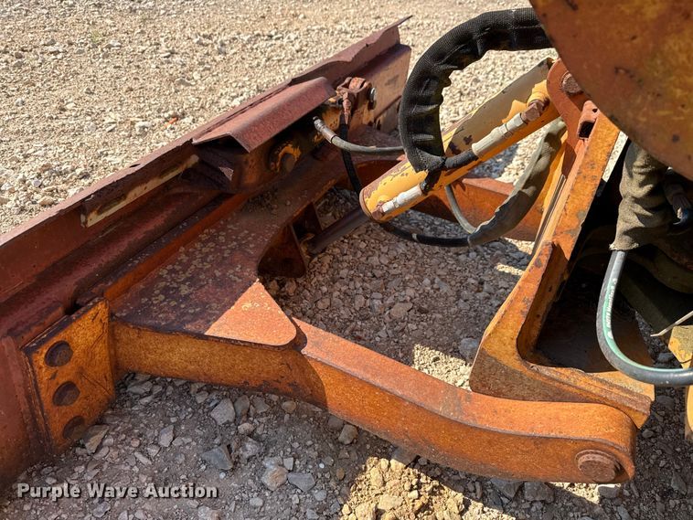 image for item DX5799 1992 Case 660 trencher