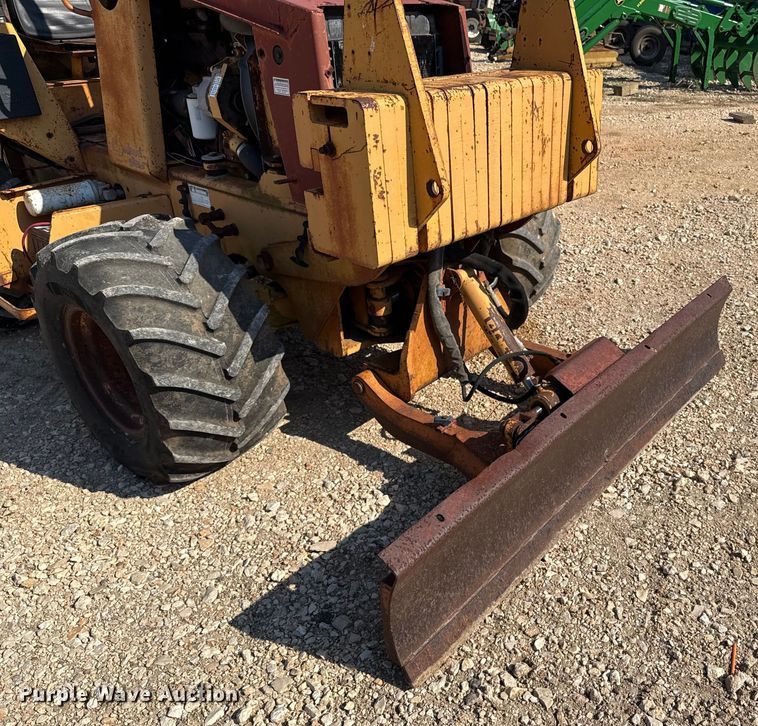 image for item DX5799 1992 Case 660 trencher