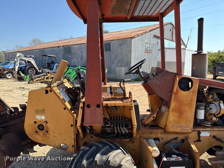 image for item DX5799 1992 Case 660 trencher