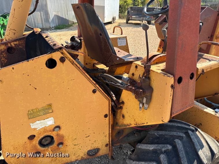 image for item DX5799 1992 Case 660 trencher