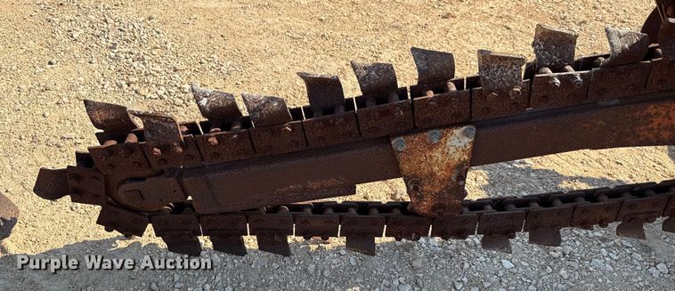 image for item DX5799 1992 Case 660 trencher