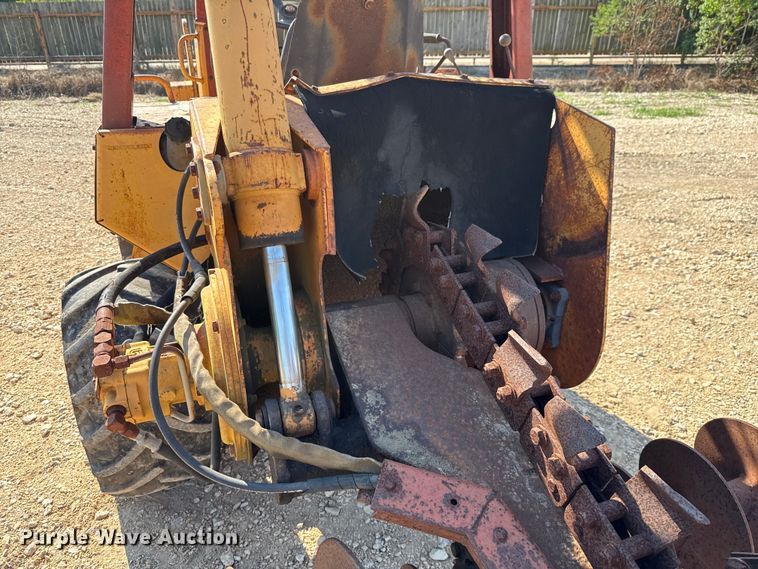 image for item DX5799 1992 Case 660 trencher