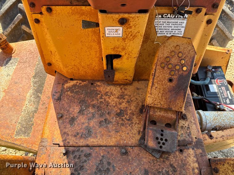 image for item DX5799 1992 Case 660 trencher