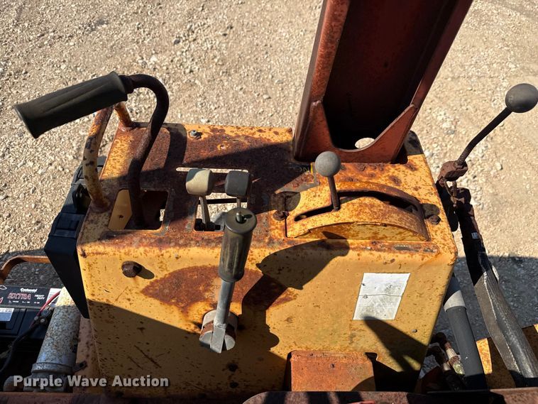 image for item DX5799 1992 Case 660 trencher