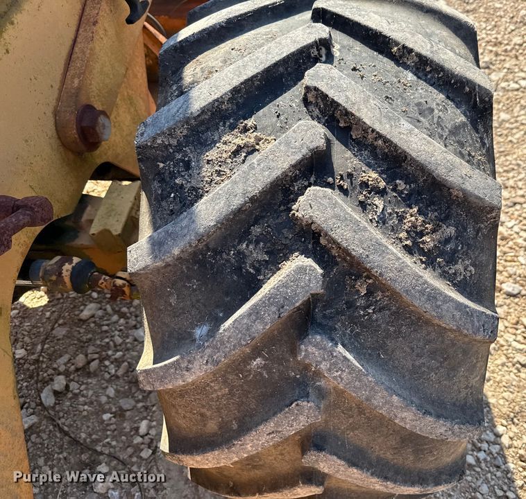 image for item DX5799 1992 Case 660 trencher