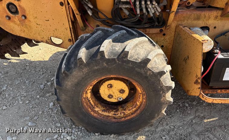 image for item DX5799 1992 Case 660 trencher