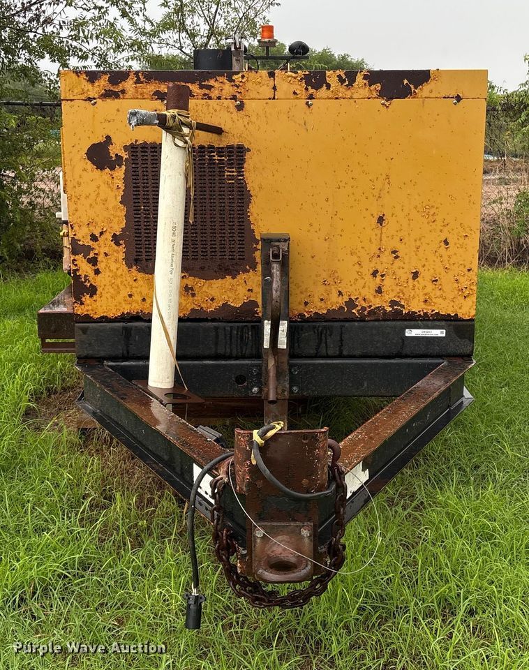 image for item DX5812 2014 Vac-Tron LP533DT vacuum excavator