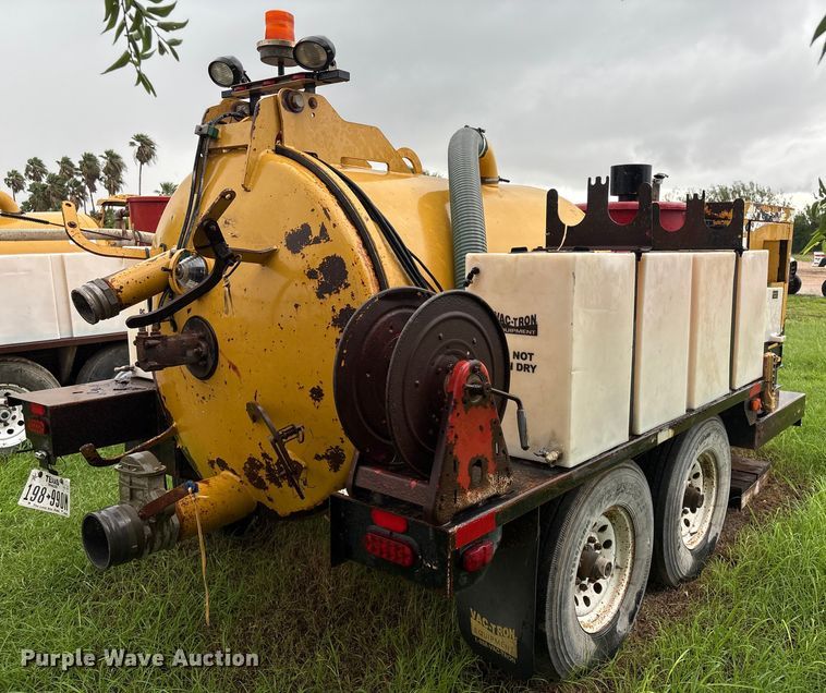 image for item DX5812 2014 Vac-Tron LP533DT vacuum excavator