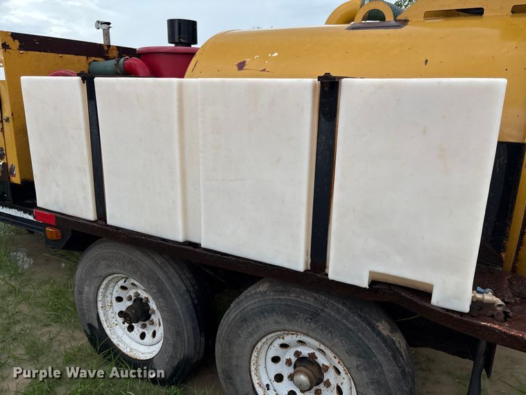 image for item DX5812 2014 Vac-Tron LP533DT vacuum excavator