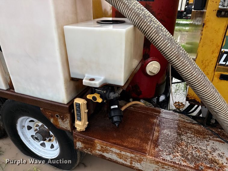 image for item DX5813 2011 Vac-Tron LP555 DT-L vacuum excavator