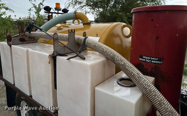 image for item DX5813 2011 Vac-Tron LP555 DT-L vacuum excavator