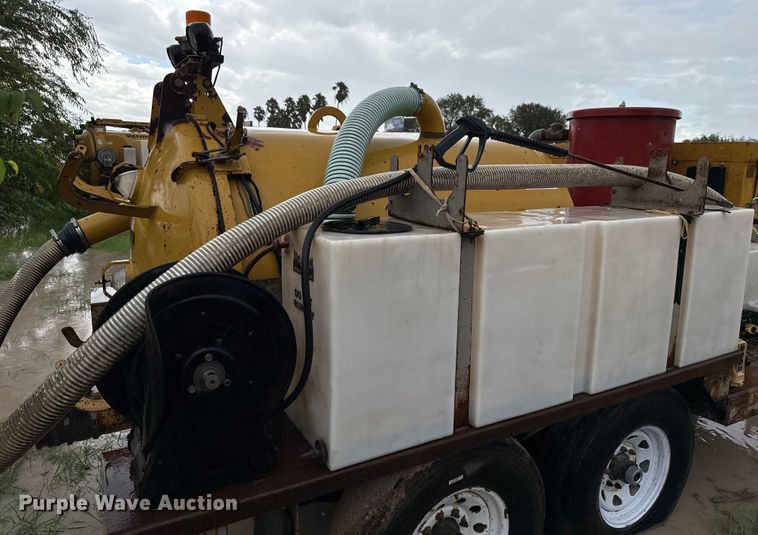 image for item DX5813 2011 Vac-Tron LP555 DT-L vacuum excavator