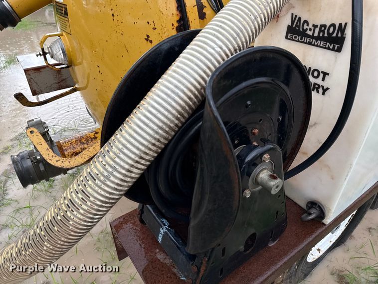 image for item DX5813 2011 Vac-Tron LP555 DT-L vacuum excavator