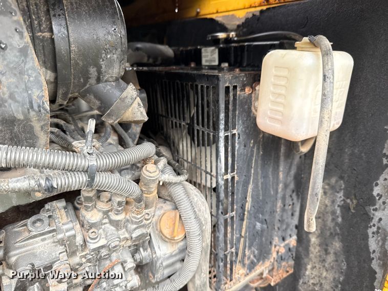 image for item DX5813 2011 Vac-Tron LP555 DT-L vacuum excavator