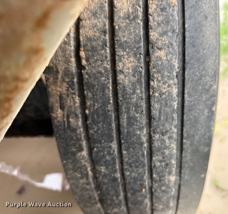 image for item DX5813 2011 Vac-Tron LP555 DT-L vacuum excavator