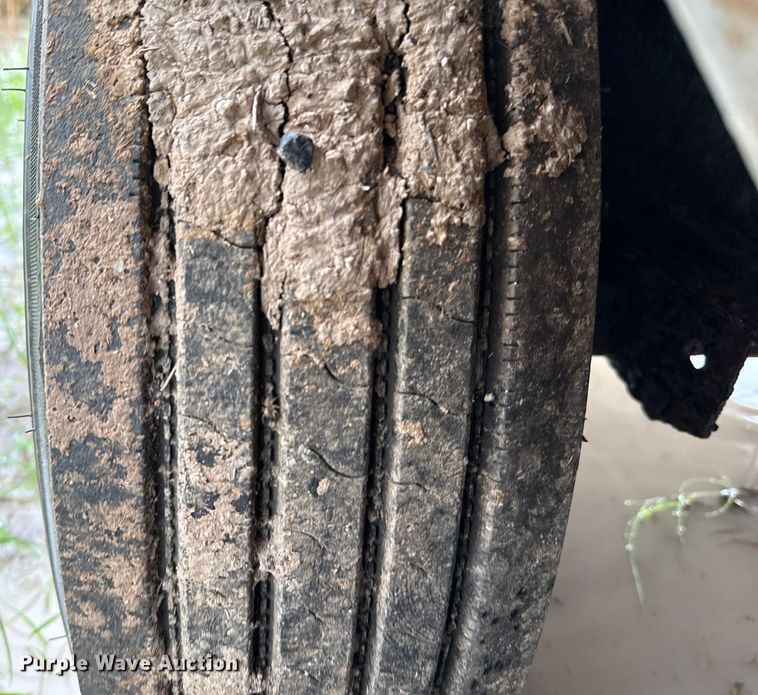 image for item DX5813 2011 Vac-Tron LP555 DT-L vacuum excavator