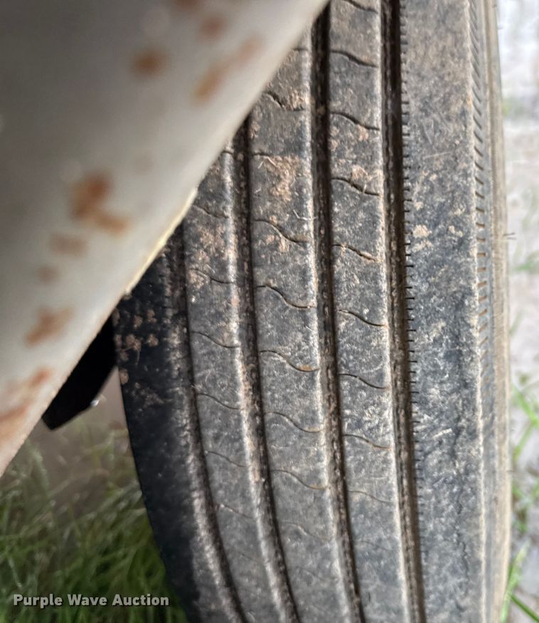 image for item DX5813 2011 Vac-Tron LP555 DT-L vacuum excavator