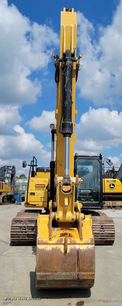 EXCAVADORA 2015 CATERPILLAR 323FL