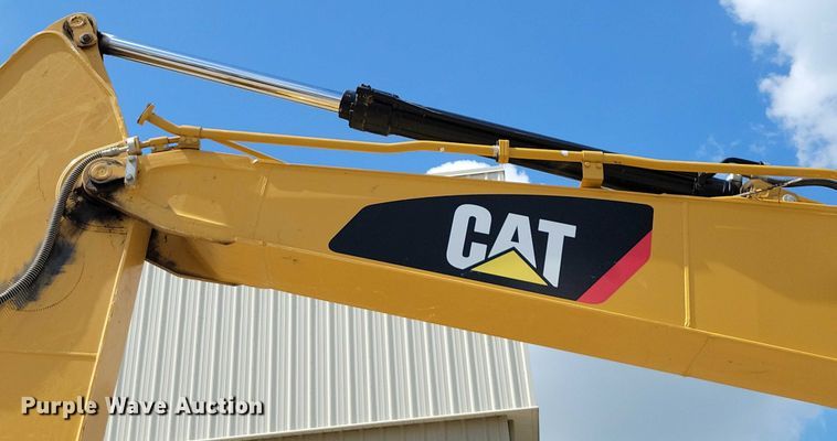 image for item DX7459 2015 Caterpillar 323FL excavator