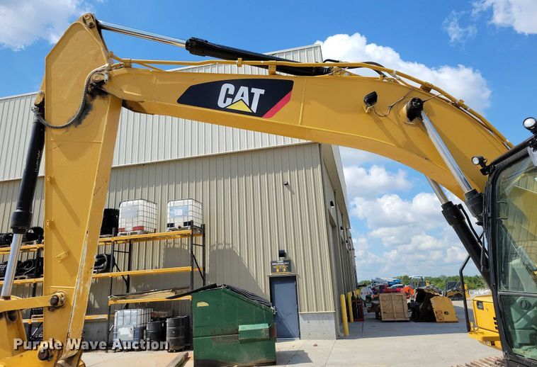 image for item DX7459 2015 Caterpillar 323FL excavator
