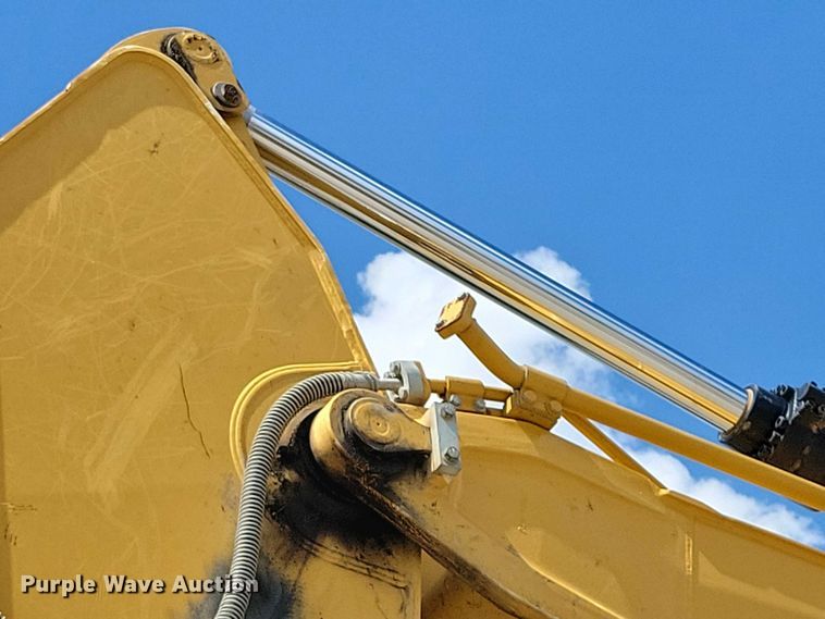 image for item DX7459 2015 Caterpillar 323FL excavator