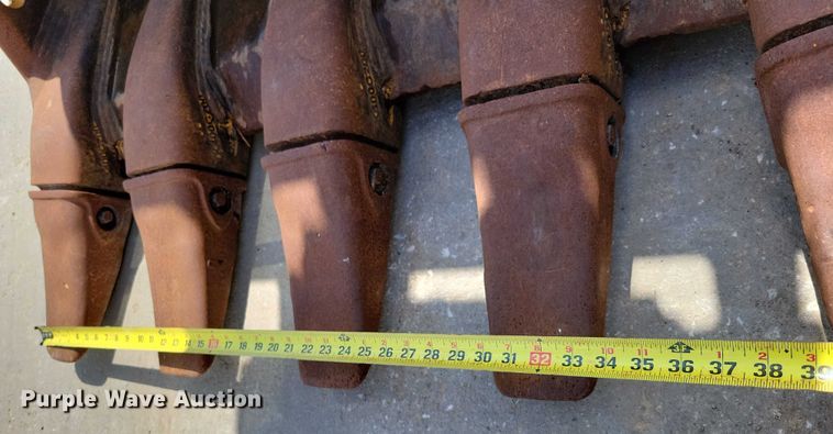 image for item DX7459 2015 Caterpillar 323FL excavator