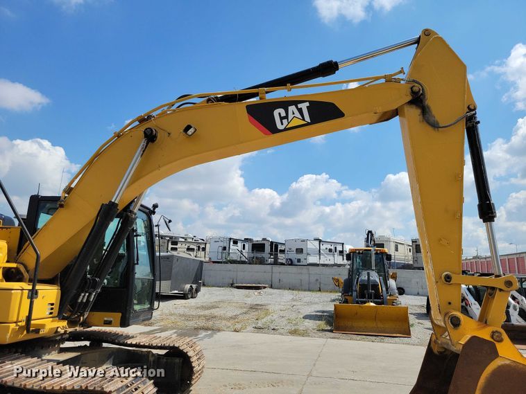 image for item DX7459 2015 Caterpillar 323FL excavator