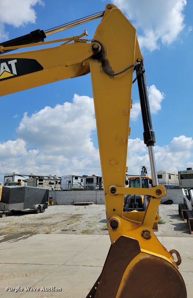 image for item DX7459 2015 Caterpillar 323FL excavator