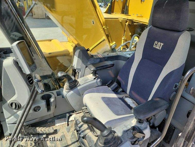 image for item DX7459 2015 Caterpillar 323FL excavator