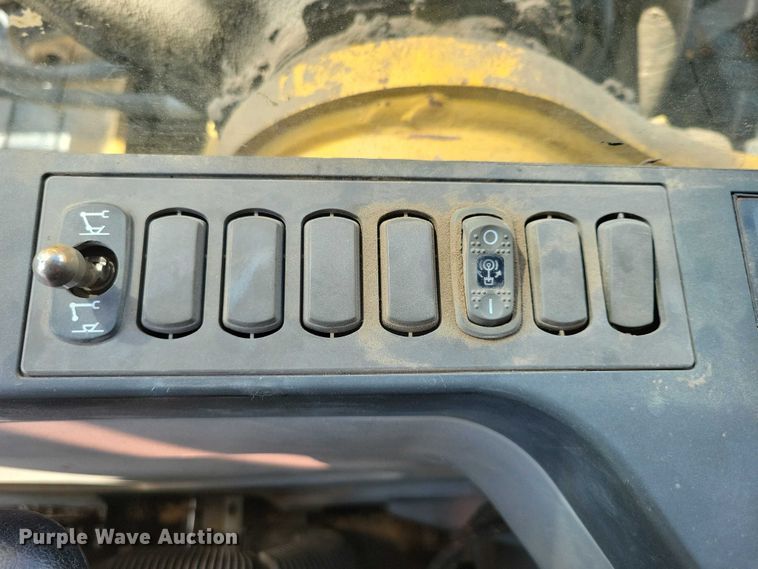 image for item DX7459 2015 Caterpillar 323FL excavator