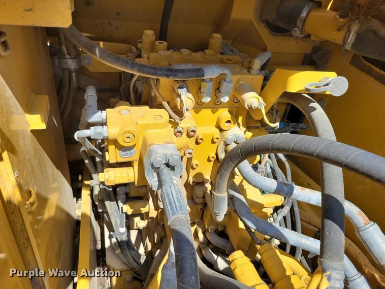 image for item DX7459 2015 Caterpillar 323FL excavator