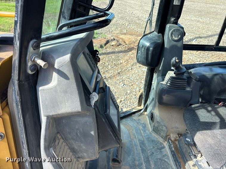 image for item DY0670 2016 Caterpillar D5K2 LGP dozer