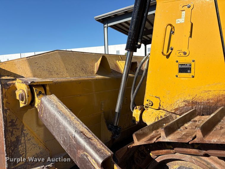 image for item DY0956 2020 Caterpillar D8T dozer