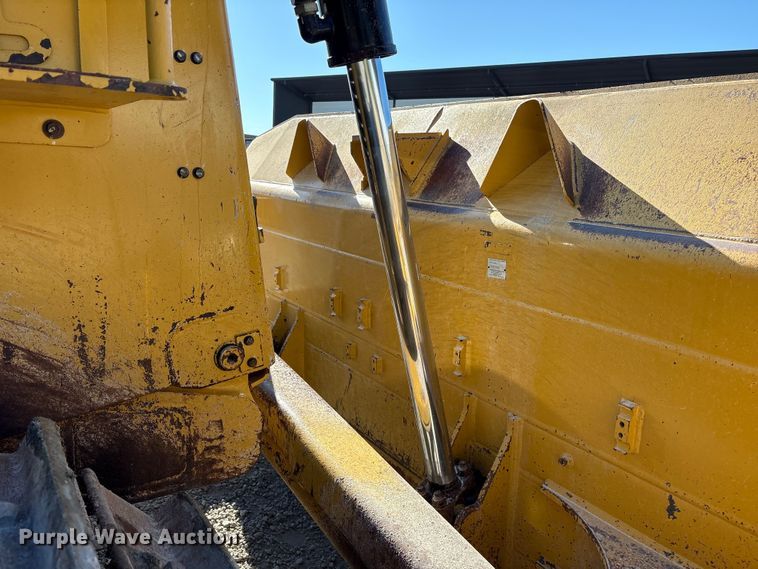 image for item DY0956 2020 Caterpillar D8T dozer