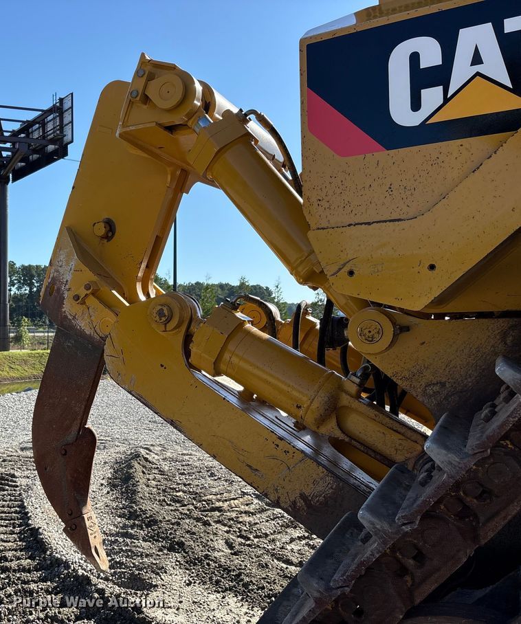 image for item DY0956 2020 Caterpillar D8T dozer