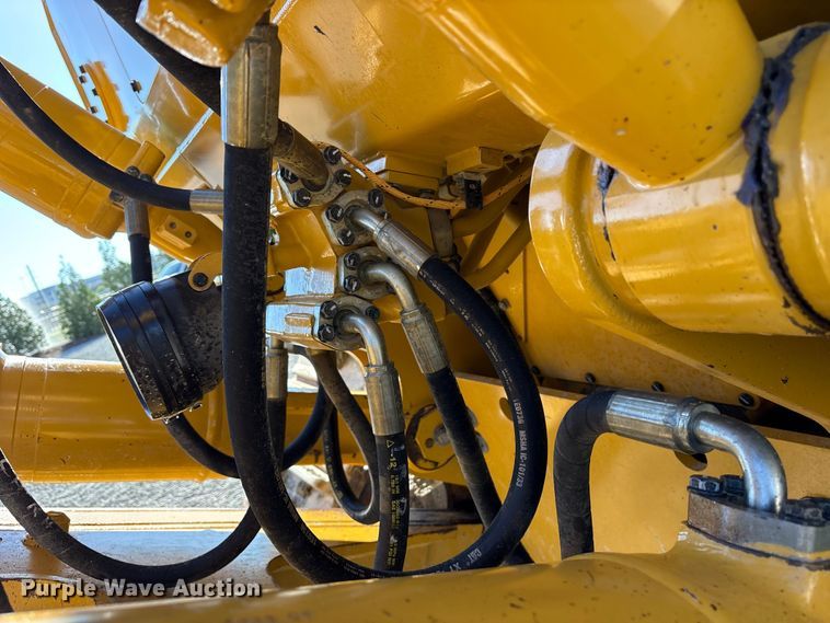 image for item DY0956 2020 Caterpillar D8T dozer